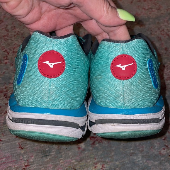 Women’s Mizuno Wave Inspire 11 - Size 9 - Picture 6 of 8